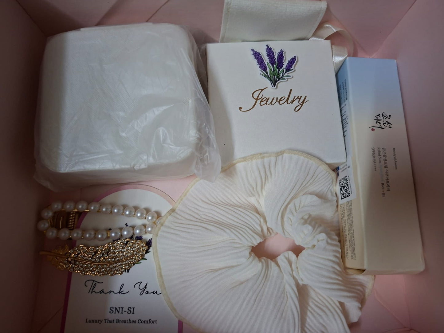 πΉ Ivory Aura π€