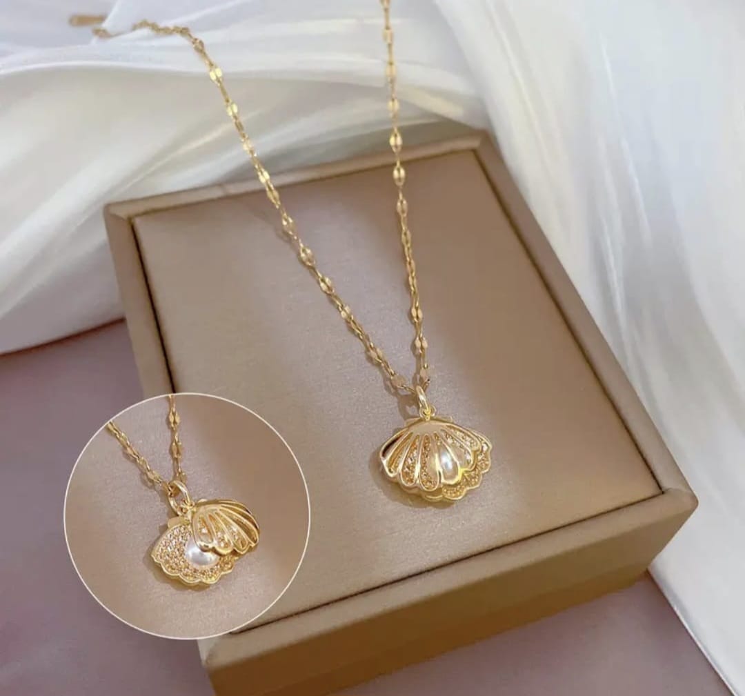 🐚 Golden Shell Whisper Necklace ✨