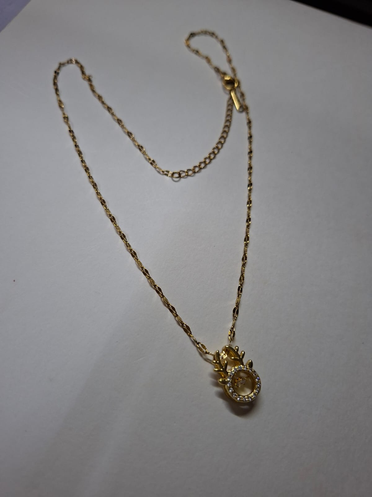 🌿Golden Leaf Halo Necklace ✨