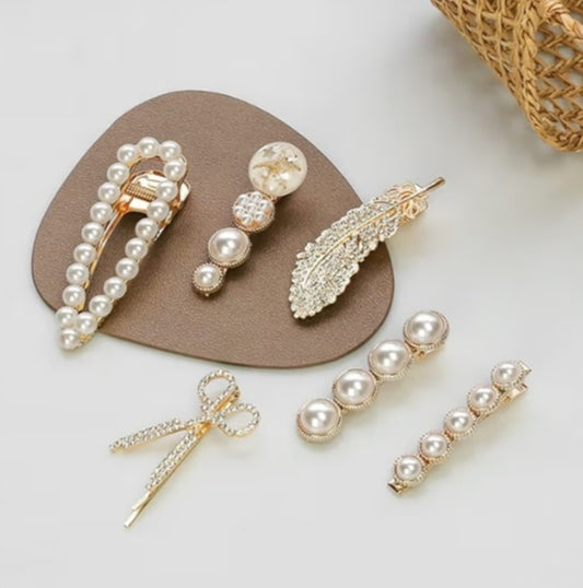 Golden Charm Clip ✨