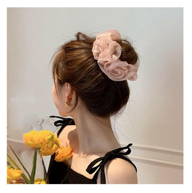 🌸 Rosé Bloom Hair Clutch