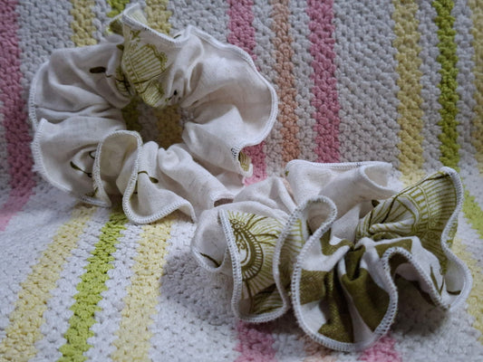 🫒Olive Bloom Scrunchie | Botanical Pattern Hair Scrunchie