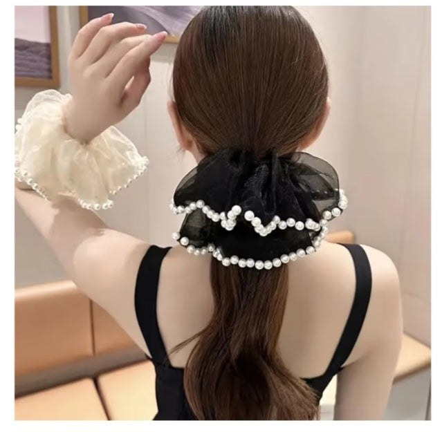 🖤 🤍Pearl Edge Organza Scrunchie (Black)