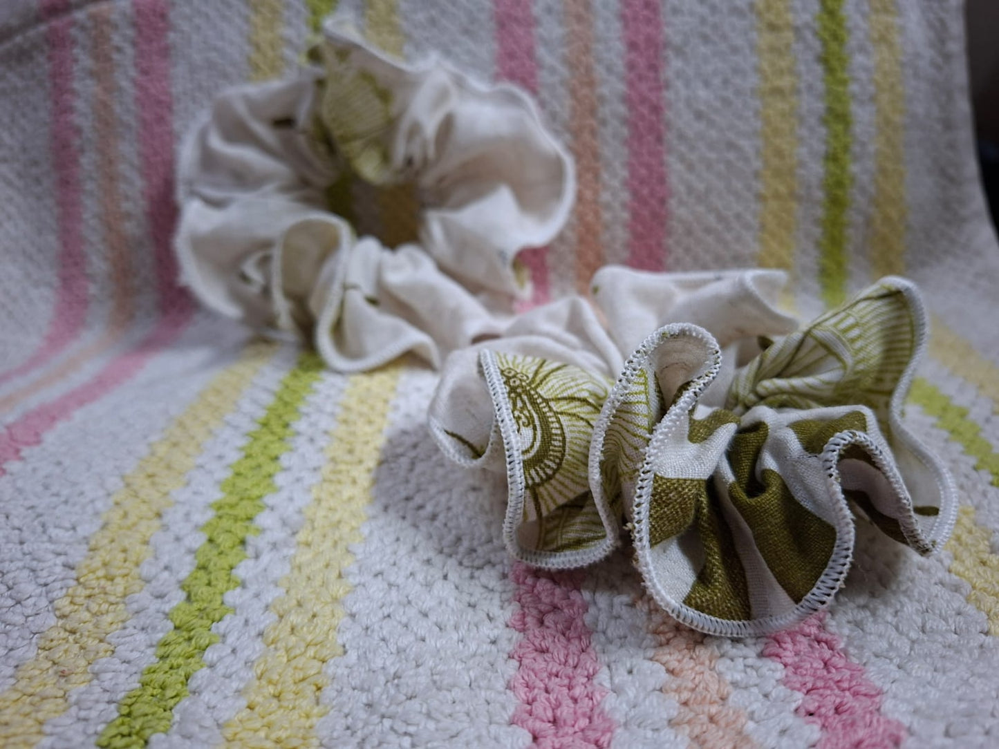 🫒Olive Bloom Scrunchie | Botanical Pattern Hair Scrunchie