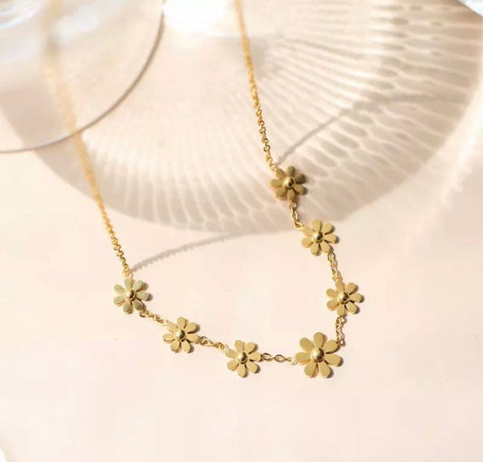 [PRE-ORDER]🌼 Golden Daisy Whisper Necklace