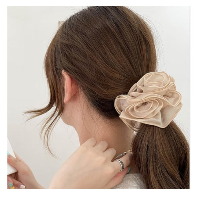 🌸 Rosé Bloom Hair Clutch