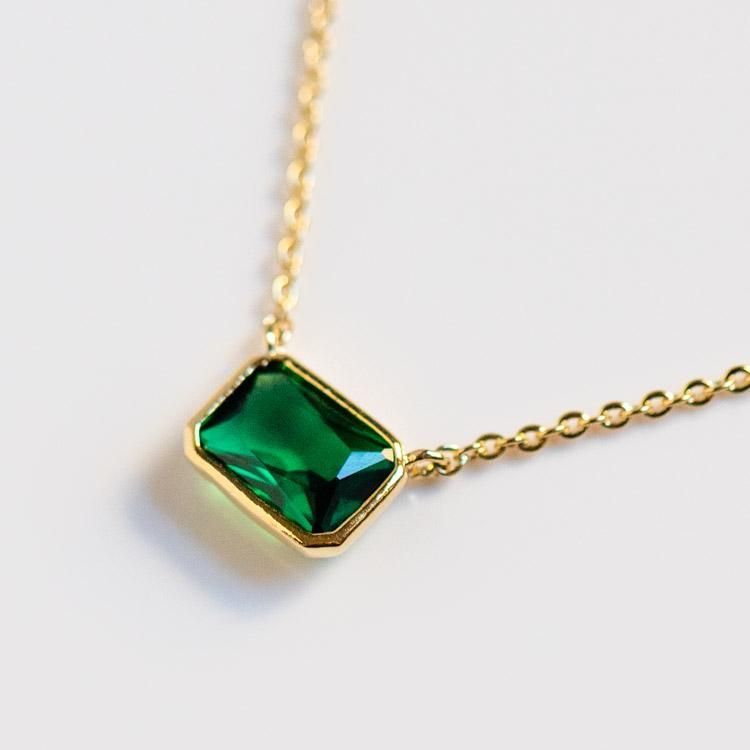 💚 Emerald Calm Pendant Necklace