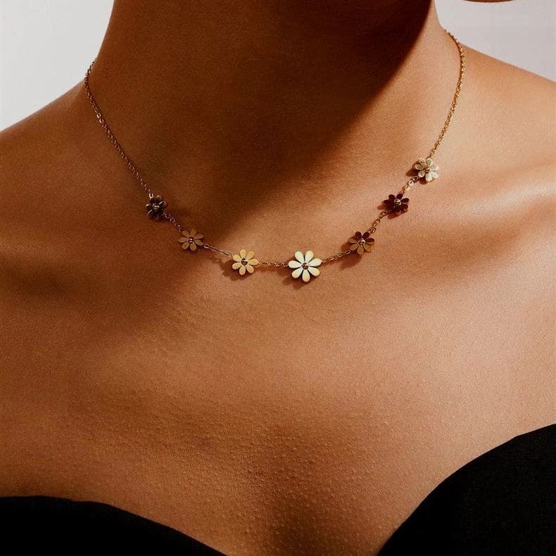 [PRE-ORDER]🌼 Golden Daisy Whisper Necklace