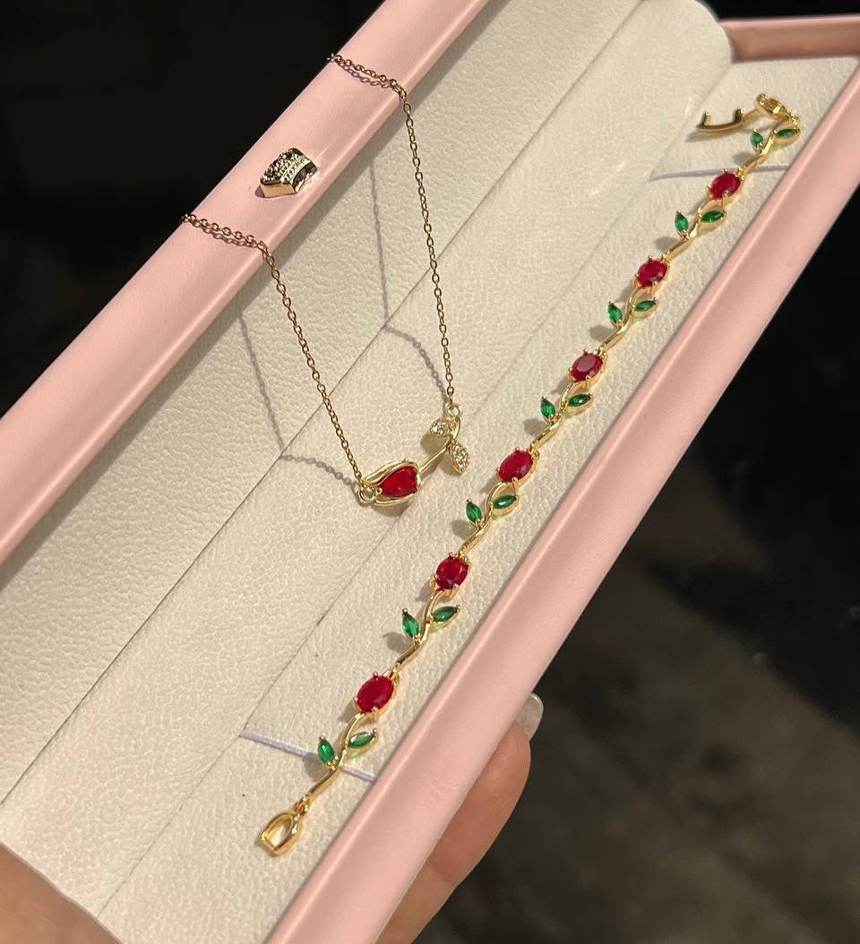 🌸 Petal Glow | Rose Gold Crystal Bracelet