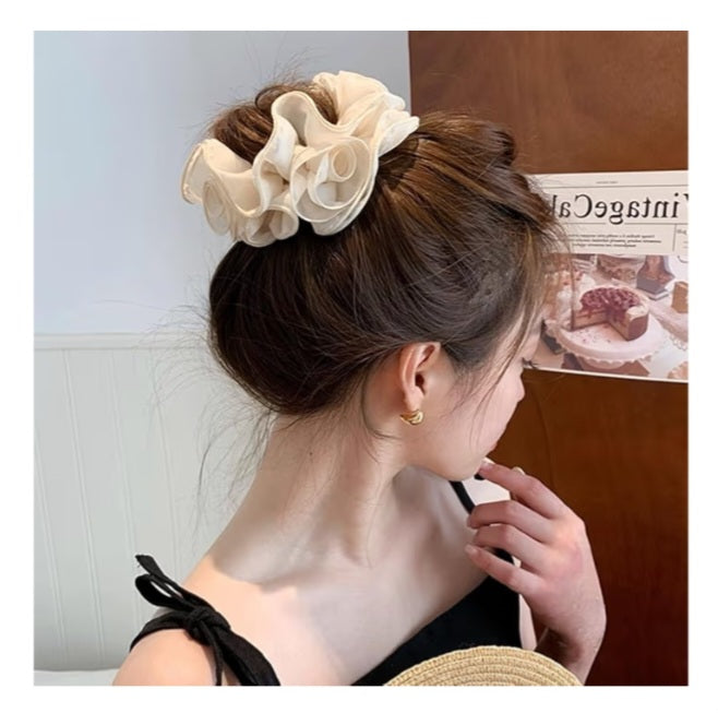 🌸 Rosé Bloom Hair Clutch