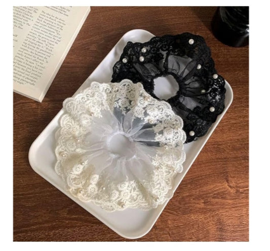 🤍🖤 Pearl Lace Scrunchie