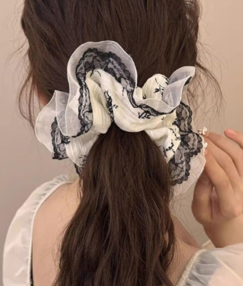 🖤 🤍Lace Whisper Scrunchie