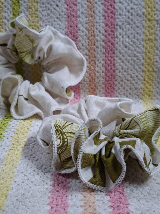 🫒Olive Bloom Scrunchie | Botanical Pattern Hair Scrunchie