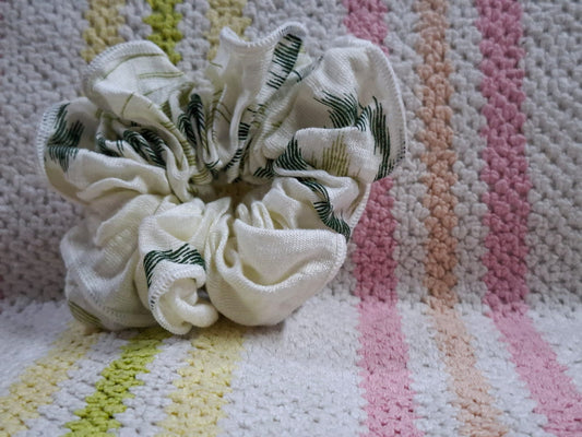 🌱Leaf Whisper Scrunchie | Green Botanical Hair Tie🌿