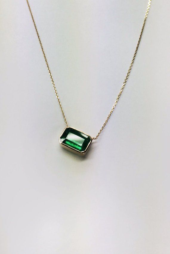 💚 Emerald Calm Pendant Necklace